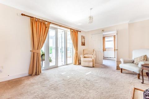 18 Browns Lane, Storrington, Pulborough, RH20 4LG