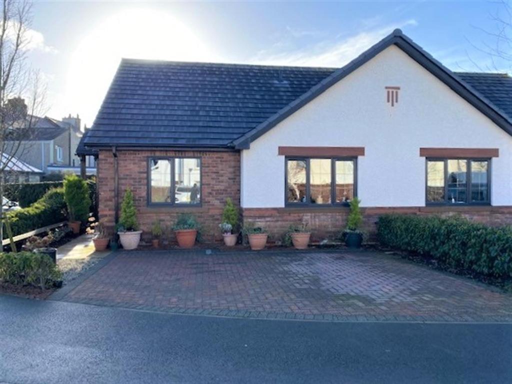Scholars Green, Distington, Workington, CA14 5UA 2 bed bungalow £165,000