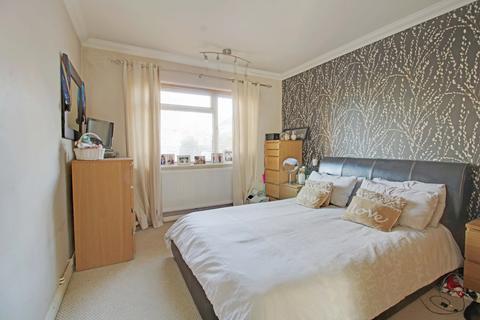 21 Beech Grove, Addlestone, KT15 1QQ