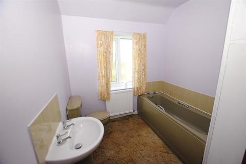 554 Derby Road, Wingerworth, Chesterfield, S42 6LX