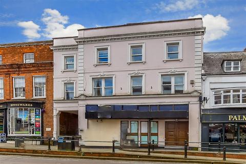 2 bedroom flat for sale, High Street, Dorking, Surrey