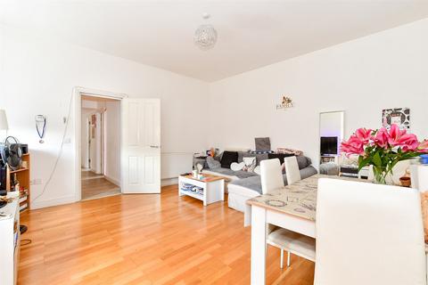2 bedroom flat for sale, High Street, Dorking, Surrey