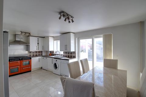 undefined, Hardy Close, Crawley RH10