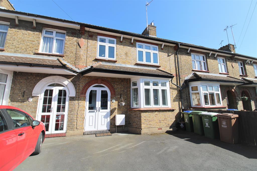 Lydia Road, Erith, DA8 2BB 3 bed terraced house £360,000