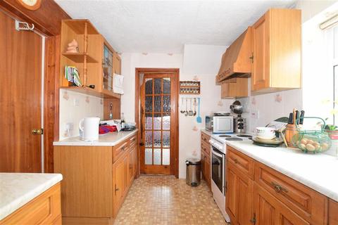 210 Hunt Road, Tonbridge, TN10 4BJ