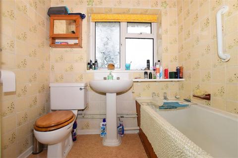 210 Hunt Road, Tonbridge, TN10 4BJ