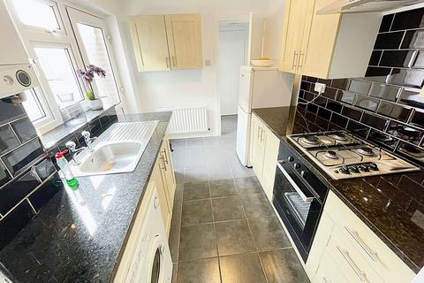2 bedroom ground floor flat for sale, Dacre Street, Laygate, South Shields, Tyne and Wear, NE33 5QD