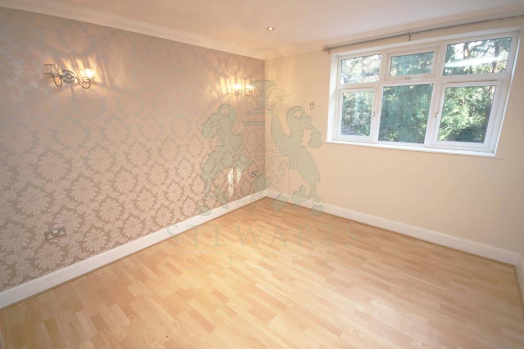 Howard Road Bournemouth 2 bed flat £260,000