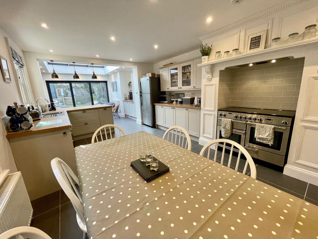 Kitchen/Breakfast Room