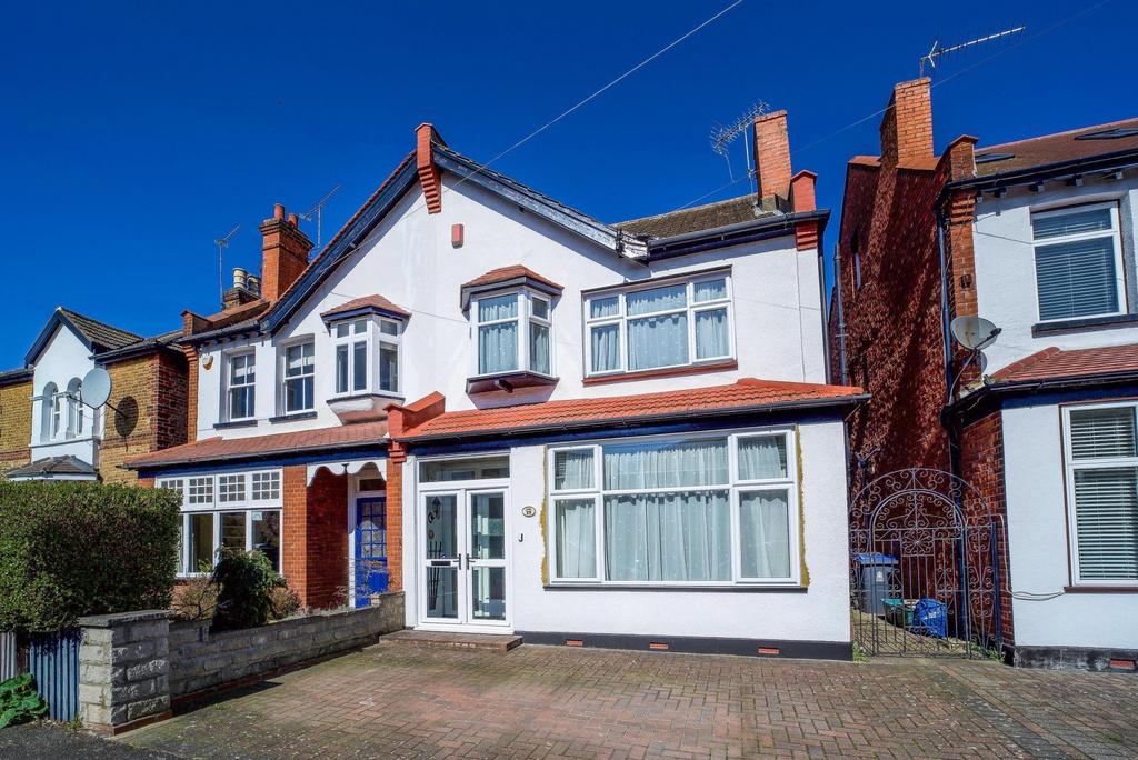 Cambridge Road, New Malden, KT3 3 bed semidetached house £700,000