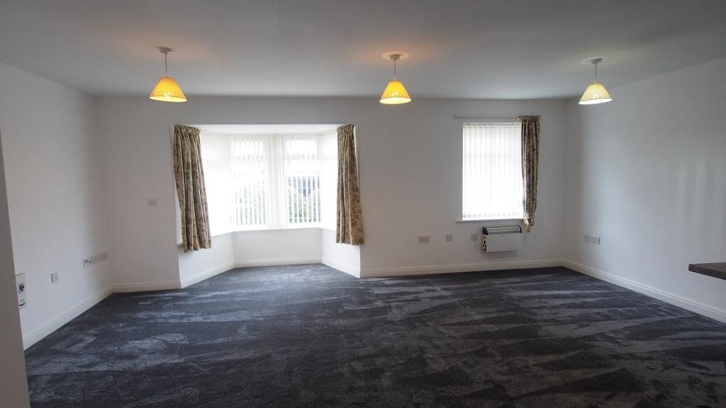 Cravendale Court, Colne 2 bed apartment £595 pcm (£137 pw)