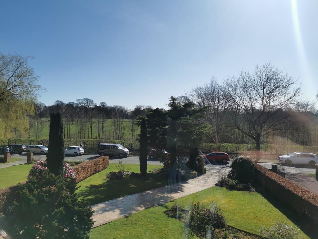 PARKGATE DRIVE, LEYLAND PR25 3 bed detached house £375,000