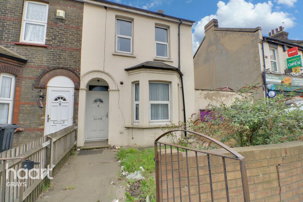London Road, Grays 3 bed end of terrace house £300,000