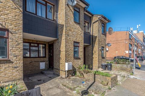 79 Bickersteth Road, London, SW17 9SH