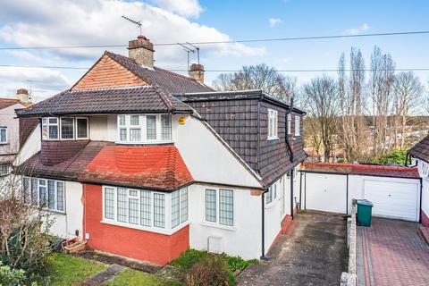 107 Ridgeway Drive, Bromley, BR1 5DB