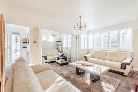 107 Ridgeway Drive, Bromley, BR1 5DB