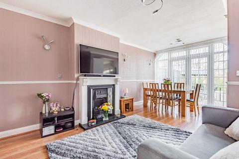 107 Ridgeway Drive, Bromley, BR1 5DB