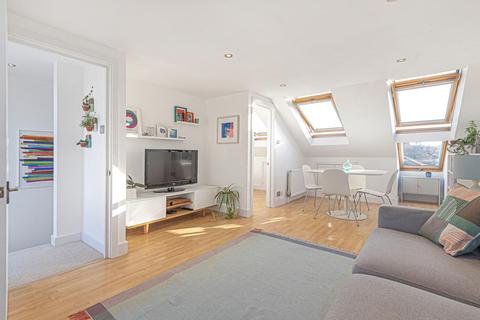 27c Ringford Road, London, SW18 1RP