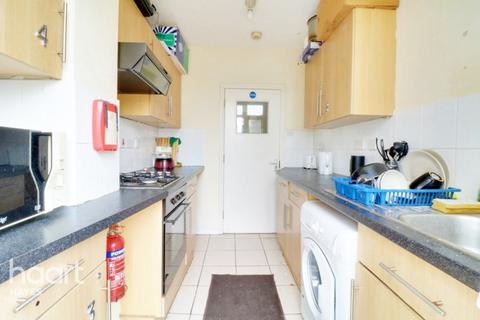 240 Botwell Lane, Hayes, UB3 2AP