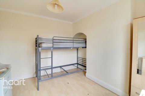 240 Botwell Lane, Hayes, UB3 2AP