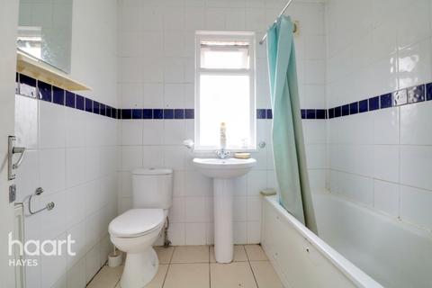 240 Botwell Lane, Hayes, UB3 2AP