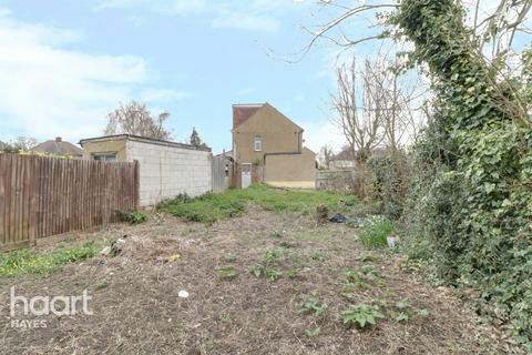 240 Botwell Lane, Hayes, UB3 2AP