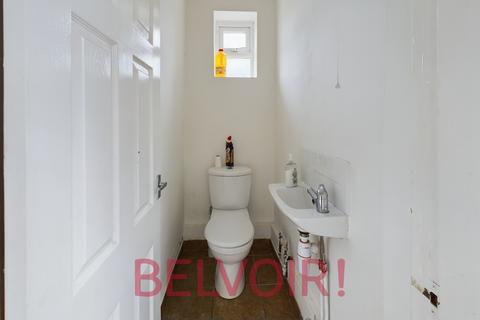 3 bedroom semi-detached house to rent, Standersfoot Place, Chell, Stoke-on-Trent, ST6