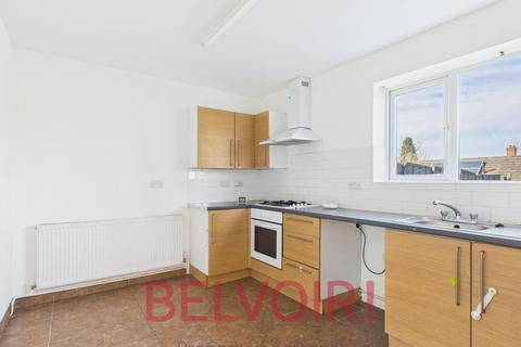 3 bedroom semi-detached house to rent, Standersfoot Place, Chell, Stoke-on-Trent, ST6