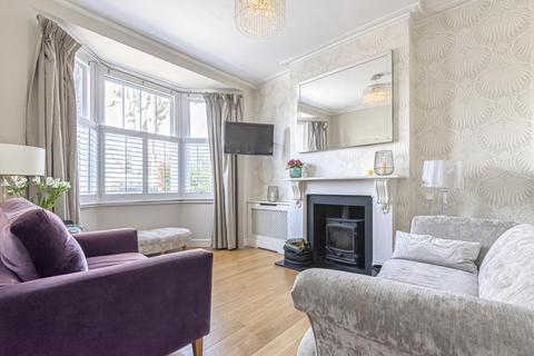 4 Beauchamp Terrace, London, SW15 1BW