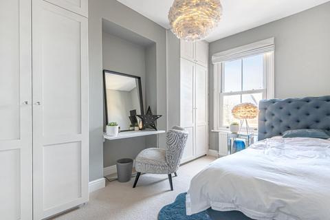 4 Beauchamp Terrace, London, SW15 1BW