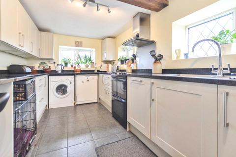 Snow Cottage High Street, Huntley, Gloucester, GL19 3ET