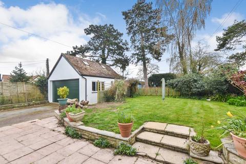 Snow Cottage High Street, Huntley, Gloucester, GL19 3ET
