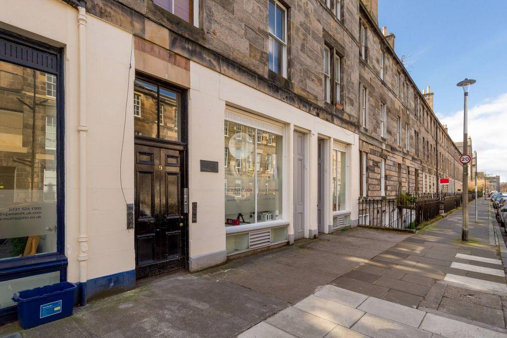 9(BF1) Cumberland Street, New Town, Edinburgh, EH3 6RT 1 bed flat £