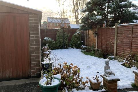 8 Bretton Gardens, Wolverhampton, WV10 9YQ