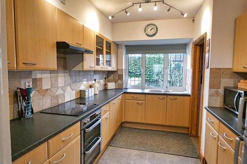 15 Beech Grove, Northampton, NN3 6JX