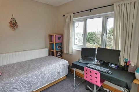 15 Beech Grove, Northampton, NN3 6JX