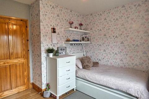 15 Beech Grove, Northampton, NN3 6JX