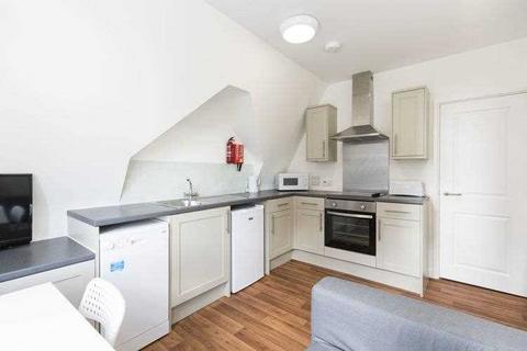 2 bedroom apartment to rent, Holdenhurst Road, Lansdowne, Bournemouth