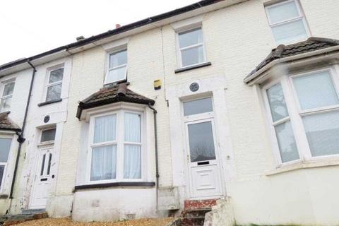 3 bedroom terraced house to rent, Norwich Road, Bournemouth, Bournemouth