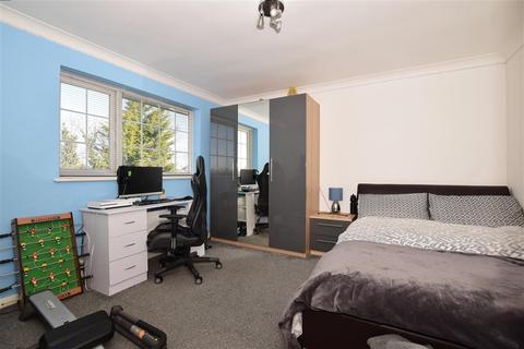 25 Millstream Close, Whitstable, CT5 1RG