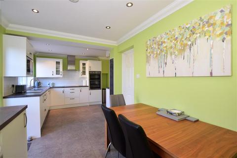 25 Millstream Close, Whitstable, CT5 1RG
