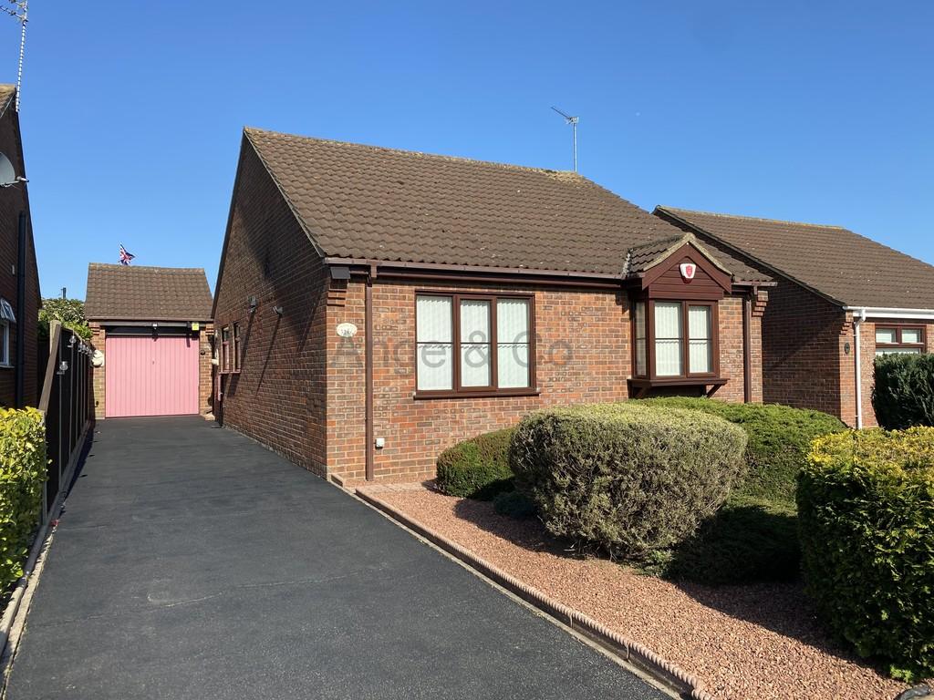 Dunston Drive, Oulton, Lowestoft 2 bed detached bungalow for sale £