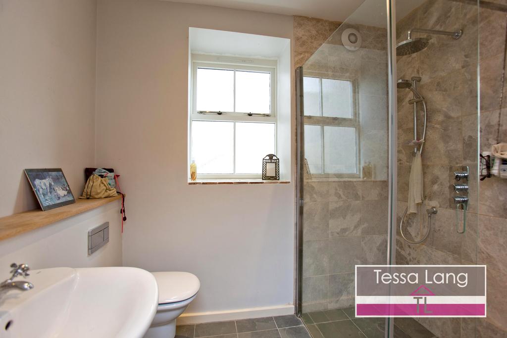 En-suite shower room