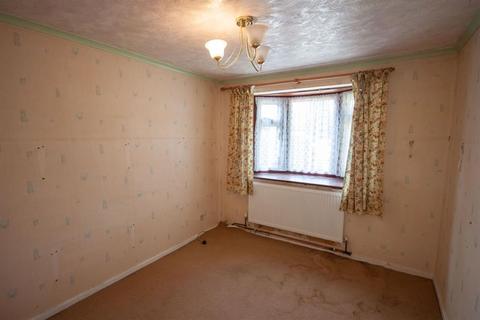 21 Ash Grove, Burntwood, WS7 4TG