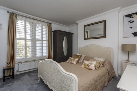 Flat 4, 13 Broadwater Down, Tunbridge Wells, TN2 5NJ
