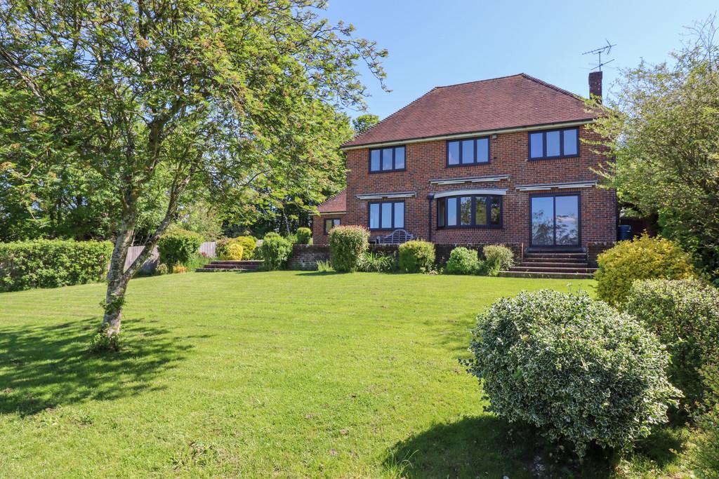 New Farm Road, Alresford 4 bed detached house £995,000