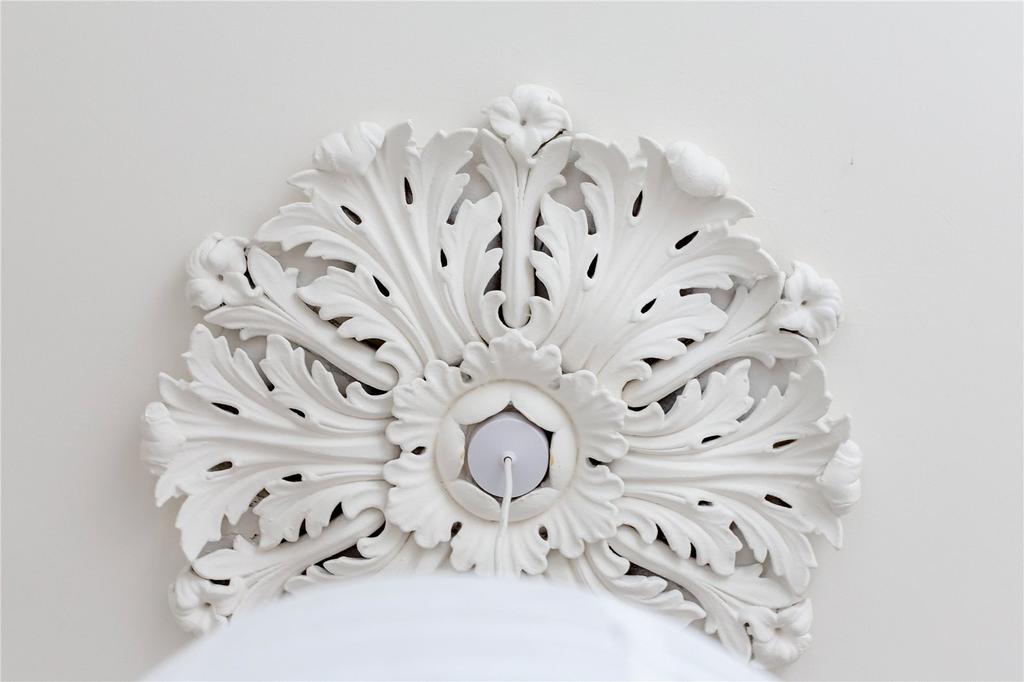 Ceiling Detail