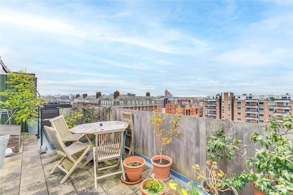 Napier Court, Ranelagh Gardens, London, SW6 2 bed penthouse £960,000