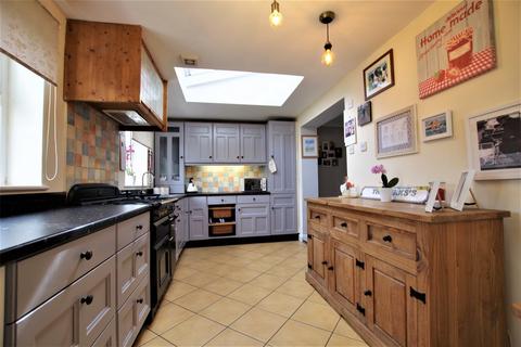 17 Leigh Lane, Bramshall, Uttoxeter, ST14 5DN