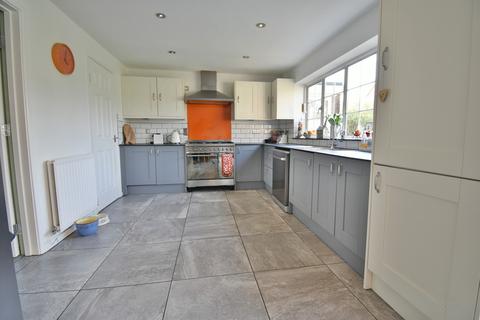 11 Swarbourn Close, Yoxall, Burton-on-trent, DE13 8NX